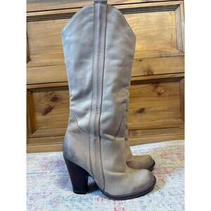 Vintage MLE Mia Limited Edition Destressed Bone Tall Healed boots 7